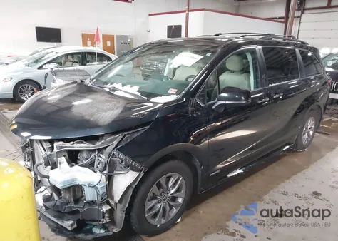 2021 Toyota Sienna Xle из США, поврежденный, VIN 5TDJSKFC8MS020253